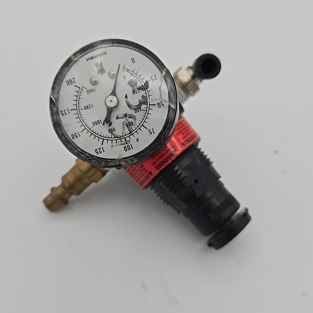 Dixon Wilkerson 1/4" Regulator R03-02R